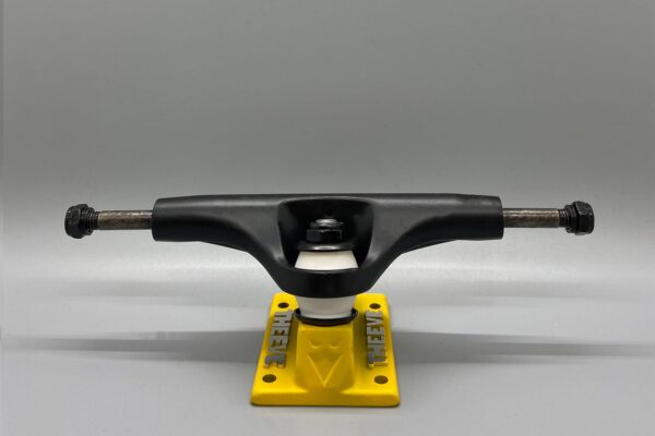 Theeve CSX Trucks Nick Palmquist Black/Yellow - Image 2