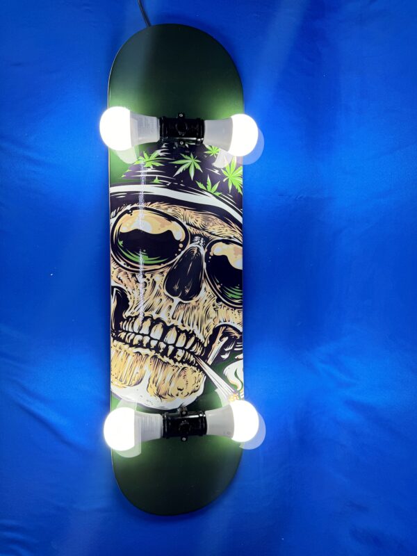 Skateboard lamp skate deck night